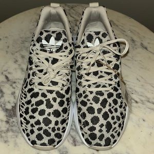 NWT Adidas Swift Run shoes